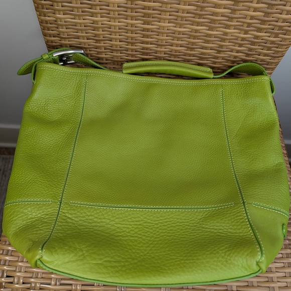 Cole Haan Lime Green Pebbled Leather Hobo Shoulder Bag Tote Silver Tone Hardware - Picture 16 of 16